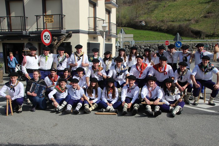 Talai dantzariak herrian zehar  - 3