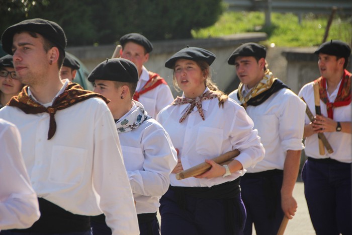 Talai dantzariak herrian zehar  - 17