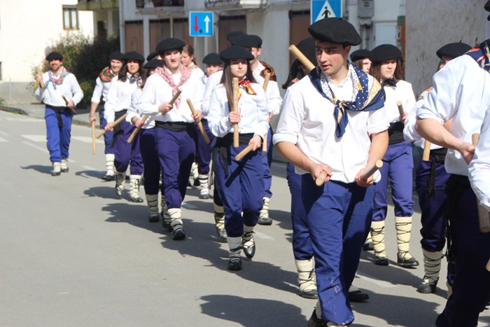 Talai dantzariak herrian zehar  - 34