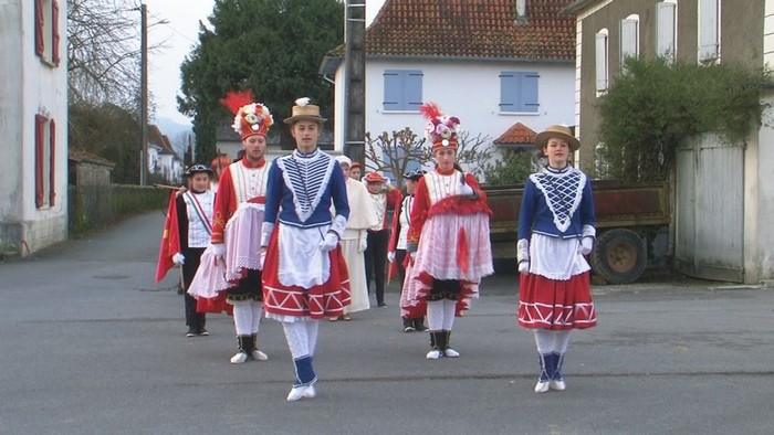 Maskaradak jarraitzeko jakingarriak