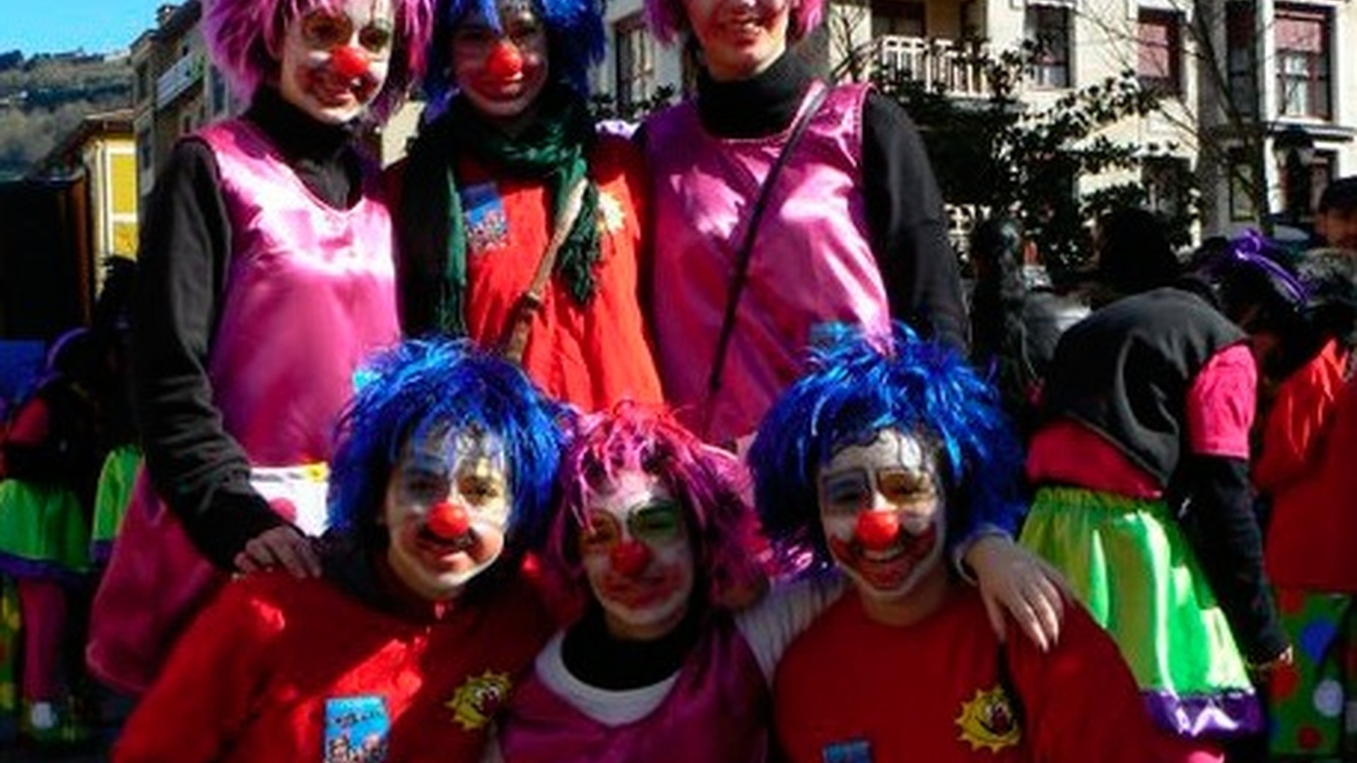«Giro berezia ematen diote txarangek inauteriei»