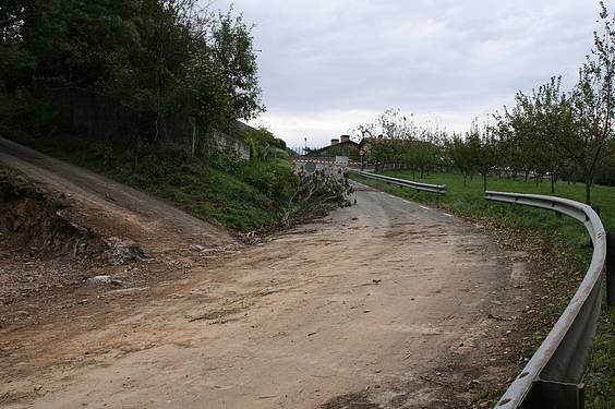 Adunako errepide berria 1 1382545423584