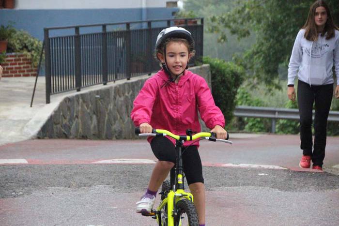 alkizako jaiak 2015 txirrindulari lasterketa 1 1442059287726