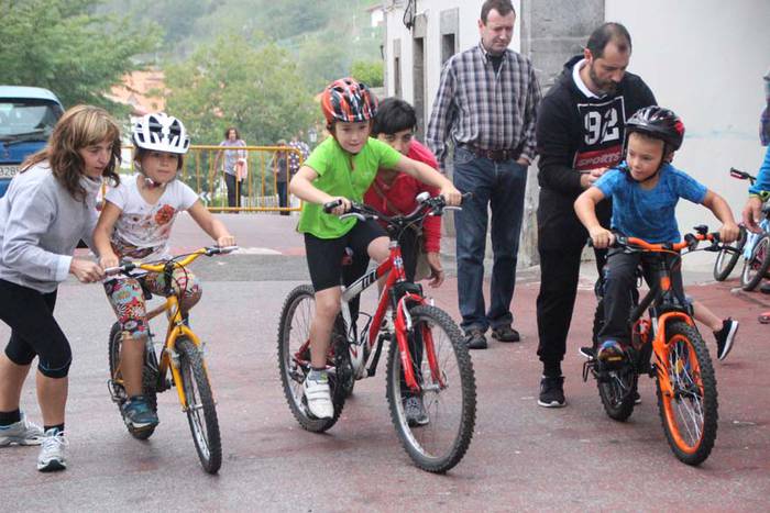 alkizako jaiak 2015 txirrindulari lasterketa 3 1442059288434