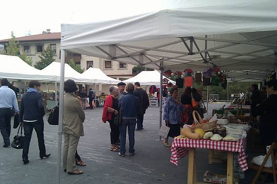 Ikaztegietako azoka 1 1380979220573