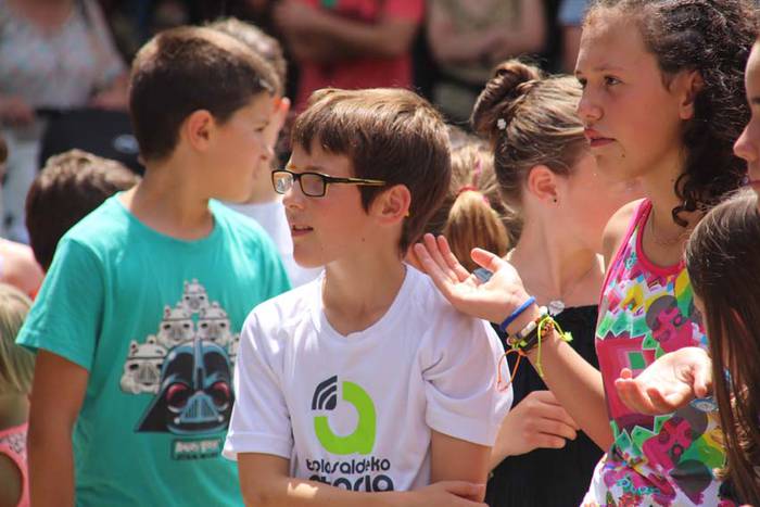 Larraulen hamaiketakoa eta ume jolasak 22 1438609685475