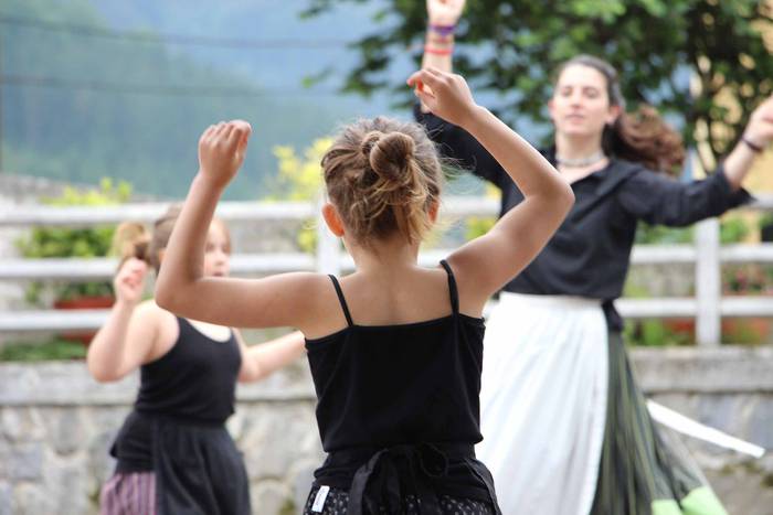 Senidetze eguna, urrats bat gehiago  12 1433694849266