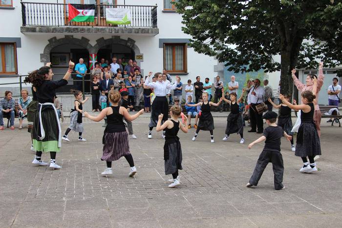 Senidetze eguna, urrats bat gehiago  13 1433694855079