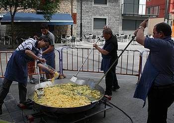 Etzi hasiko dira Gazte Festak sagardo eta barrikotearekin
