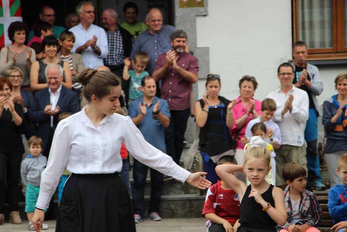 Senidetze eguna, urrats bat gehiago  14 1433694860930