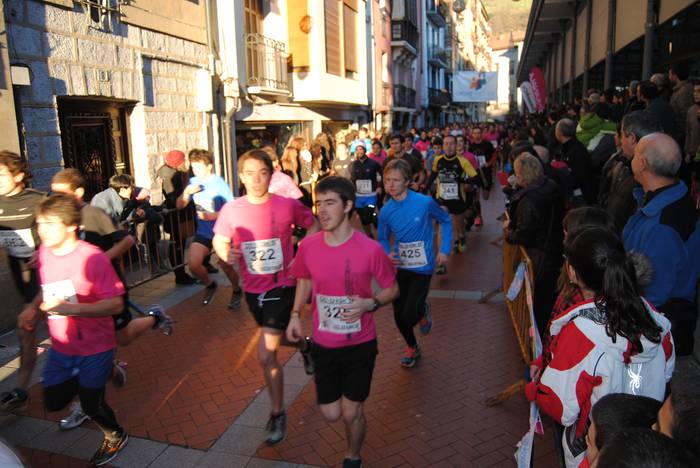 Korrikalariak Zerkausitik ateratakoan