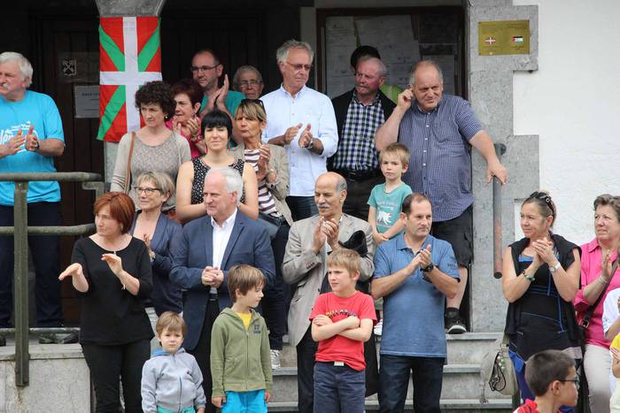 Senidetze eguna, urrats bat gehiago  18 1433694883555