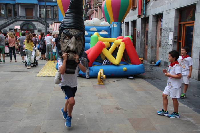 San Fermin Txiki festa Tolosan 2015 24 1436617913736