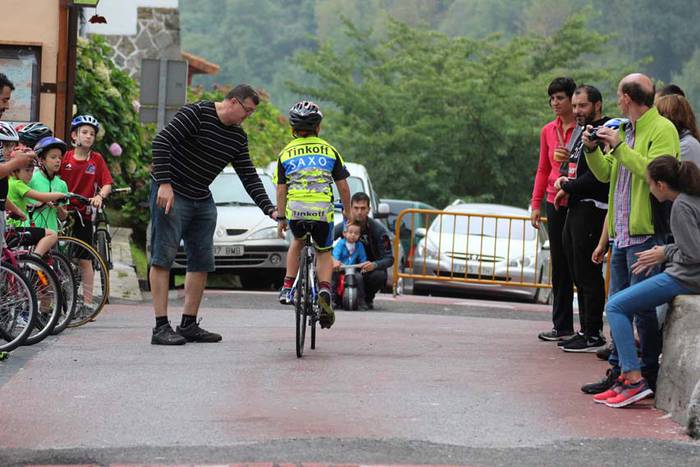 alkizako jaiak 2015 txirrindulari lasterketa 16 1442059293235