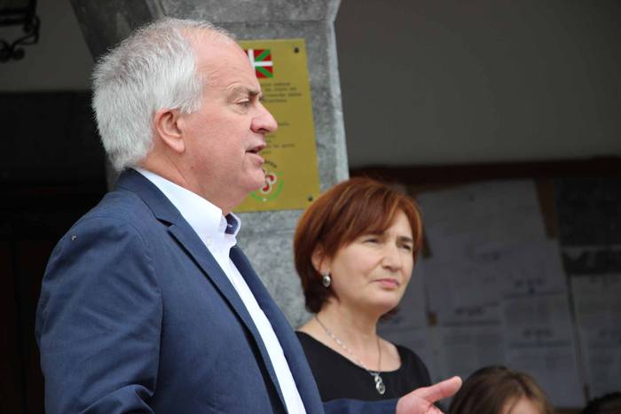 Senidetze eguna, urrats bat gehiago  29 1433694944746