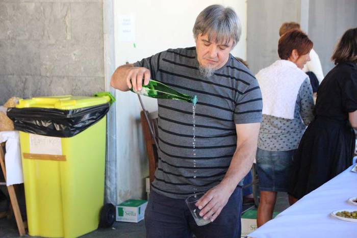 Ikaztegietako txakolin dastaketa 2 1439202961757