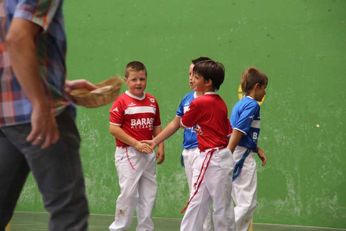 Andra Mari eguna Albizturren 8 1439642371488