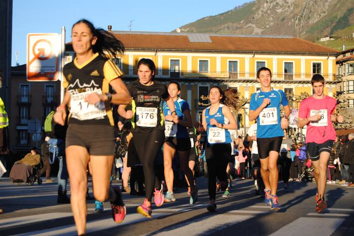 Korrikalariak kroseko une batean