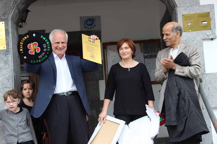 Senidetze eguna, urrats bat gehiago  32 1433694961274