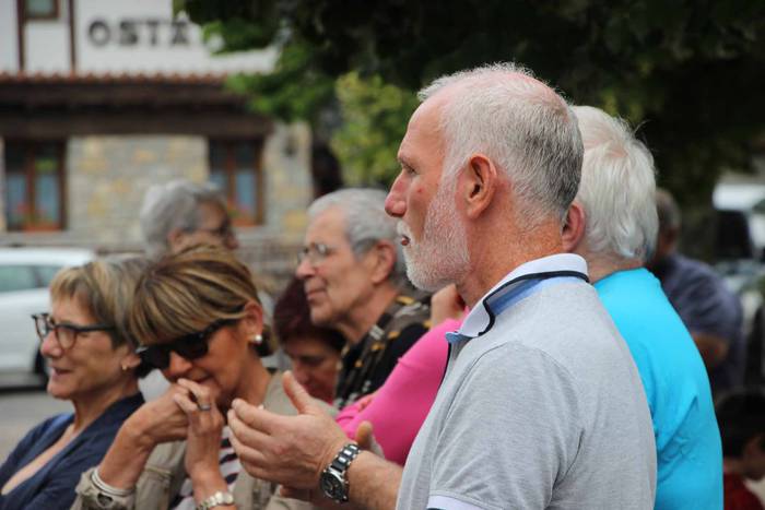 Senidetze eguna, urrats bat gehiago  41 1433695010782