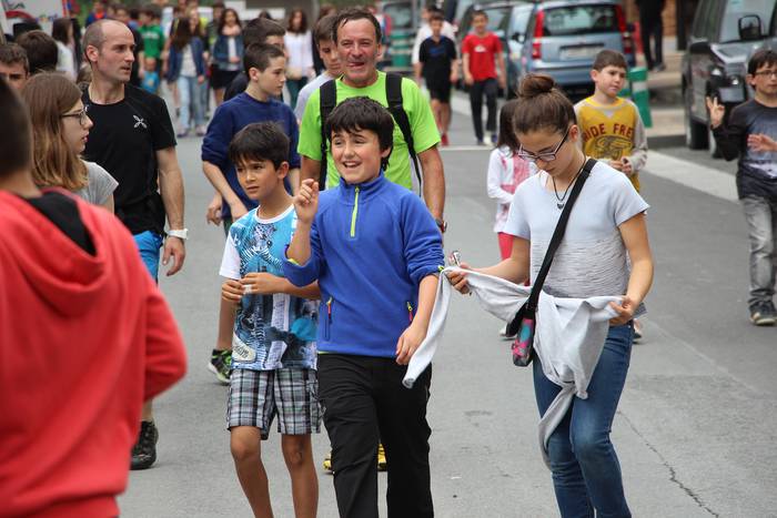 Buruhandiekin eta erraldoiekin aztoratuta 1 1433697553521