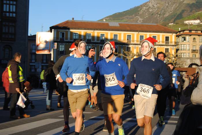 Nicolas txikia Tolosako kaleetan azaldu da