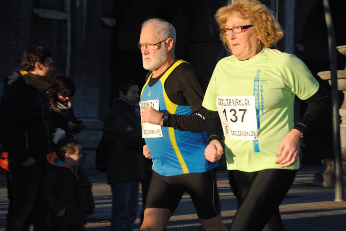 Korrikalariak kroseko une batean