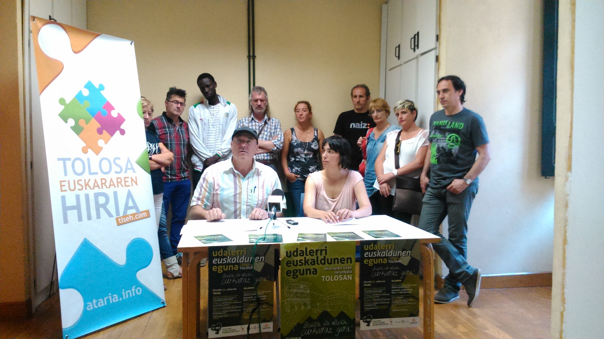 Larunbatean Tolosan Udalerri Euskaldunen Egunean parte hartzeko deia egin dute