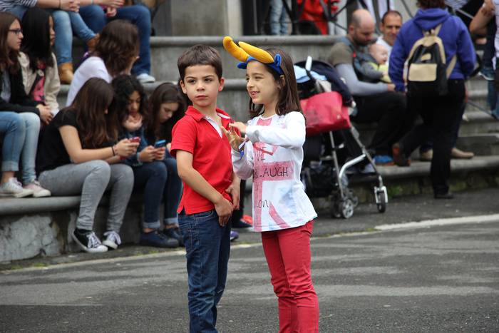 Buruhandiekin eta erraldoiekin aztoratuta 15 1433697640267