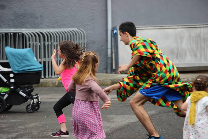 Buruhandiekin eta erraldoiekin aztoratuta 17 1433697652593