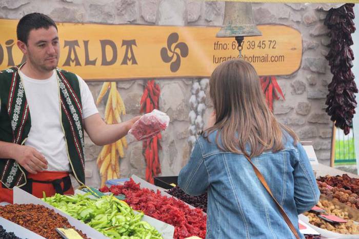 Azoka berezia Villabona 2015 10 1442062856617