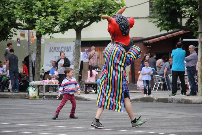 Buruhandiekin eta erraldoiekin aztoratuta 21 1433697677514