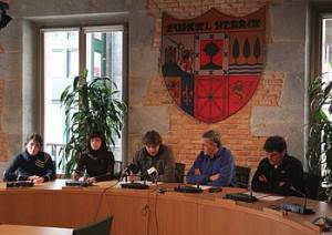 Aurreko udala «herritarrei bizkarra emanez» aritu zela uste du udal gobernuak
