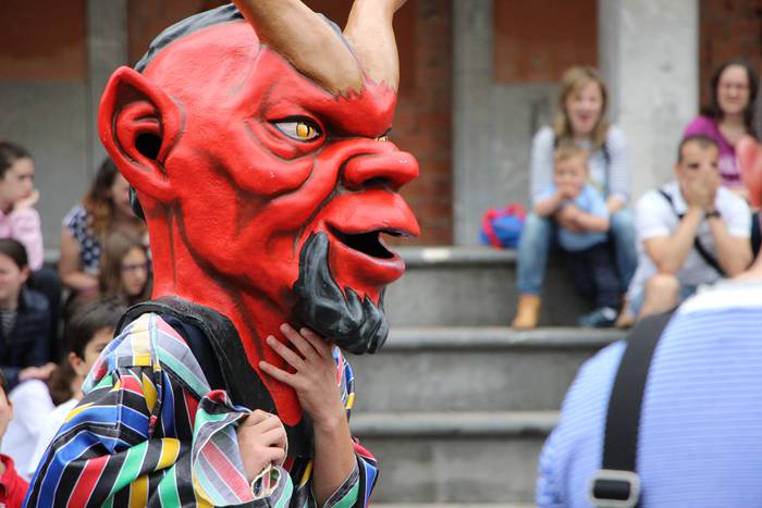 Buruhandiekin eta erraldoiekin aztoratuta 28 1433697721170