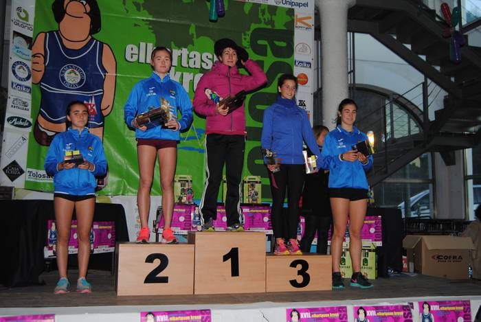 Emakumezkoen podiuma