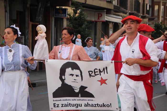 Inude eta artzaien konpartsa 2015 8 1438007545439