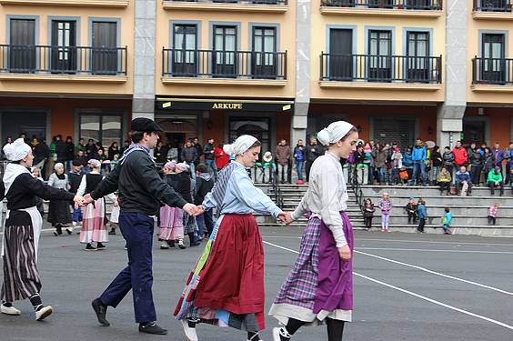 dantza soka eguna 20152 6 1423326172669