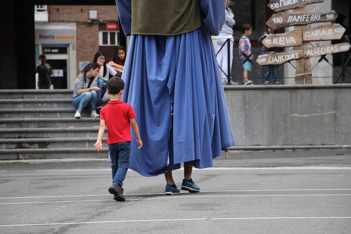 Buruhandiekin eta erraldoiekin aztoratuta 32 1433697746448