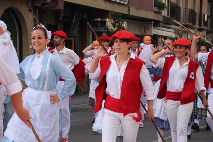 Inude eta artzaien konpartsa 2015 10 1438007547274