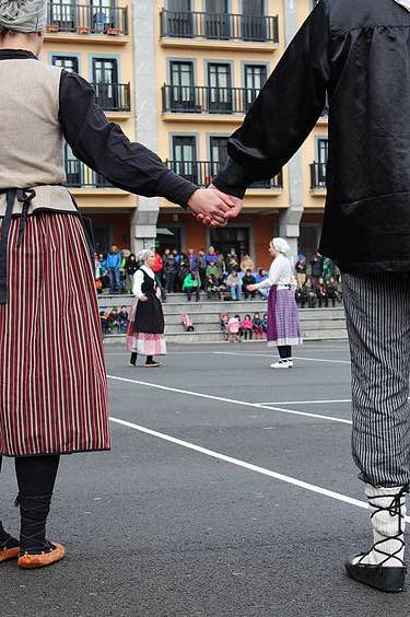 dantza soka eguna 20152 9 1423326174128