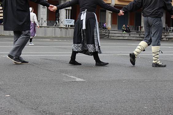 dantza soka eguna 20152 18 1423326179770