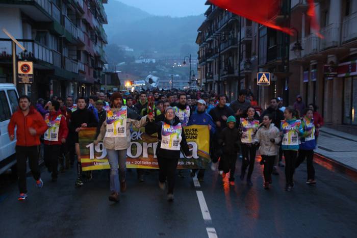 19. Korrika, furgonetatik 14 1426939509498