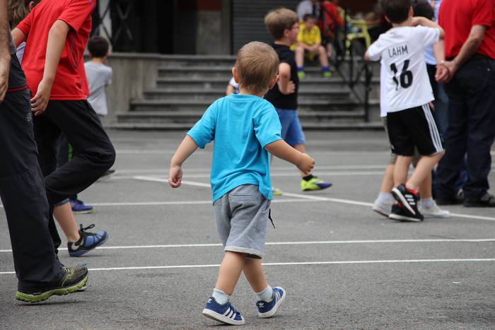 Buruhandiekin eta erraldoiekin aztoratuta 40 1433697795401