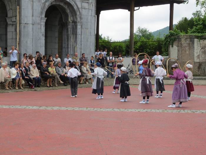 jubilatu eguna bidania goiatz 2015 5 1433781452747