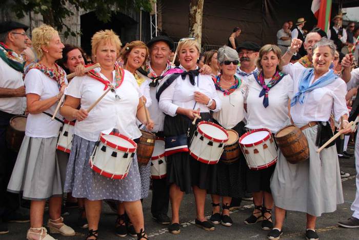 Inude eta artzaien konpartsa 2015 14 1438007550982