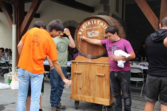 Kuadrila eguna ikaztegietan 19 1439056357608