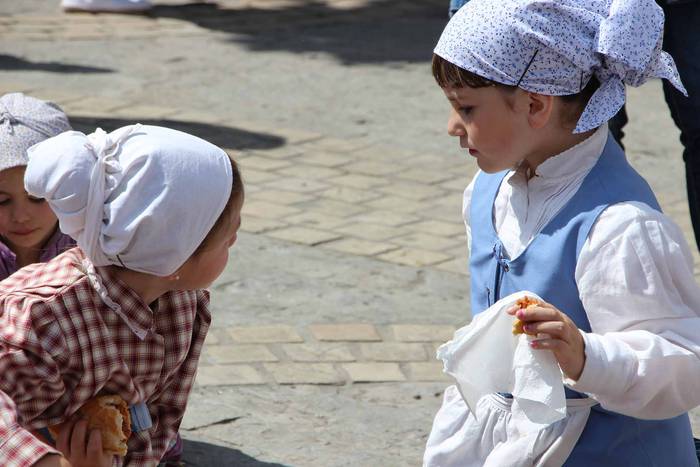 Eguzkipean dantzan 1 1434290192712