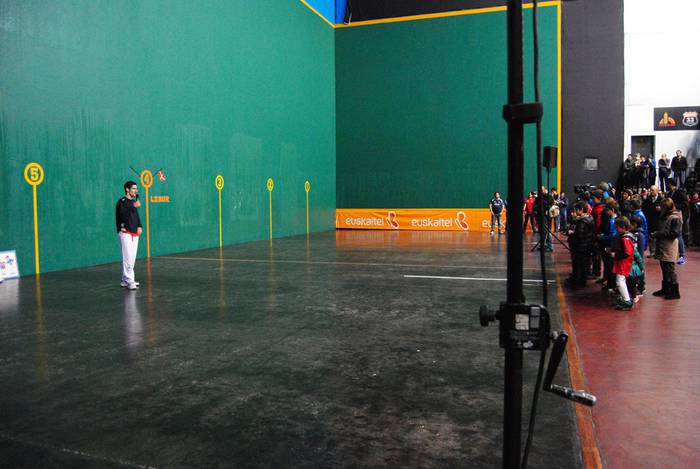 ekaitz saralegi agurra 2 64 1425298172858