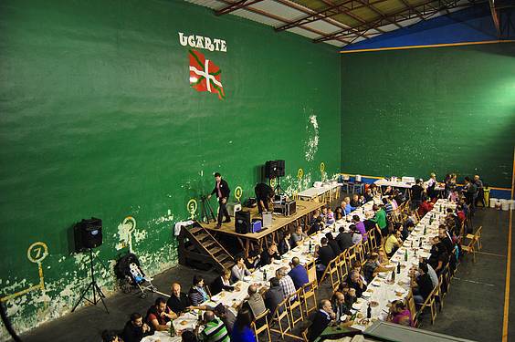 Jende ugari Ugarteko jaietan 6 1380995956016