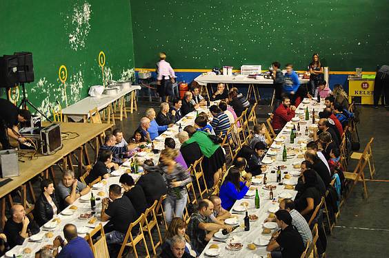 Jende ugari Ugarteko jaietan 7 1380995956496